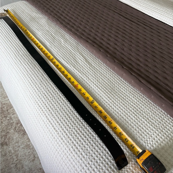 Tory Burch Black Patent Leather Belt with Gold Logo Buckle - Picture 6 of 7